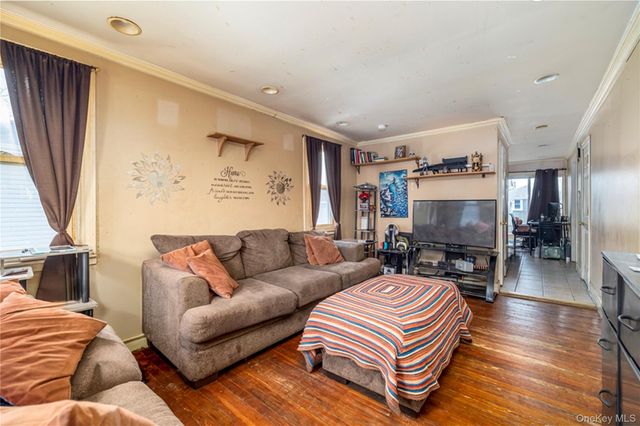 882 Ocean Street, Baldwin Harbor, NY 11510