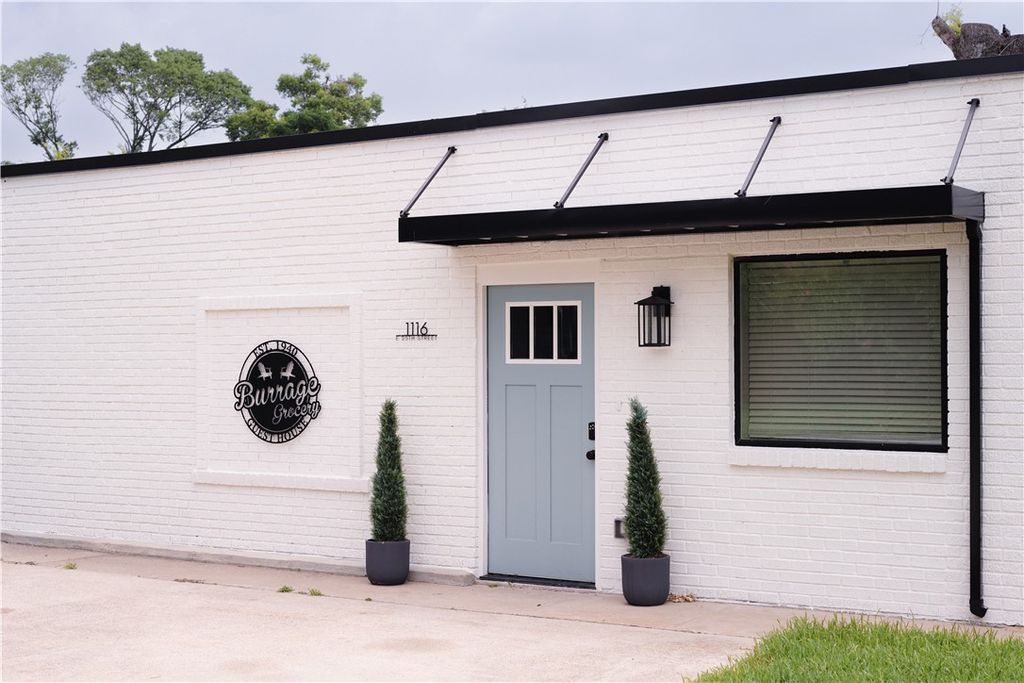 1114 & 1116 East 25th Street, Bryan, TX 77803 — exterior