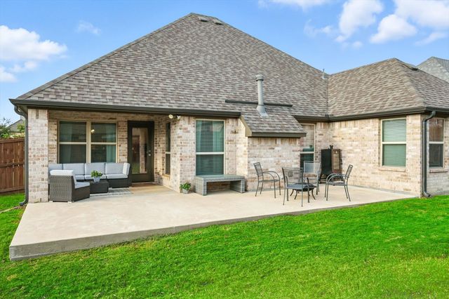 705 Chaparral Road, Sanger, TX 76266