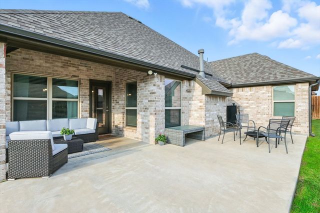 705 Chaparral Road, Sanger, TX 76266