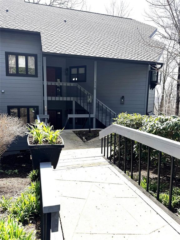 210 Grouse Moor Drive 210, Linville, NC 28646