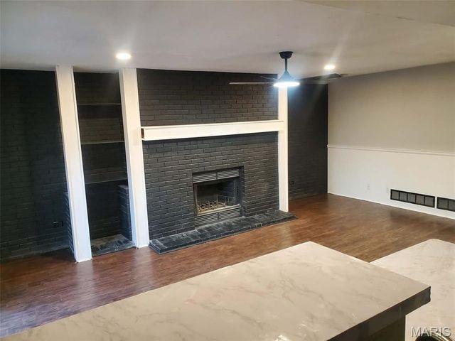 27 E Adams Drive, Cahokia, IL 62206