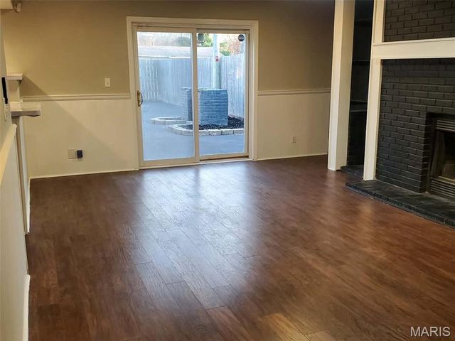 27 E Adams Drive, Cahokia, IL 62206