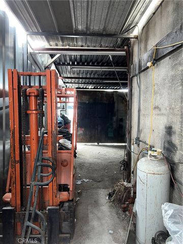 5739 Long Beach Avenue, Los Angeles, CA 90058