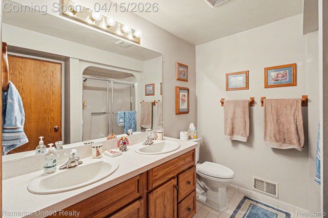 5440 Glenway Drive, Genoa Township, MI 48116