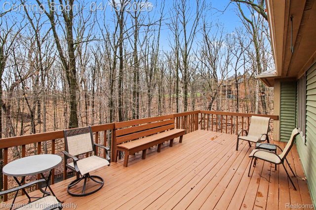 5440 Glenway Drive, Genoa Township, MI 48116