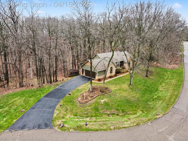 5440 Glenway Drive, Genoa Township, MI 48116