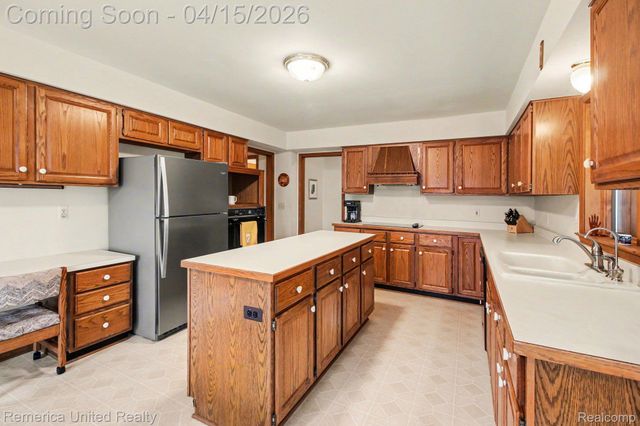 5440 Glenway Drive, Genoa Township, MI 48116