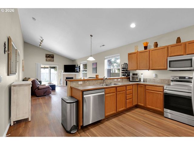 4214 HEINS Ct, Eugene, OR 97402