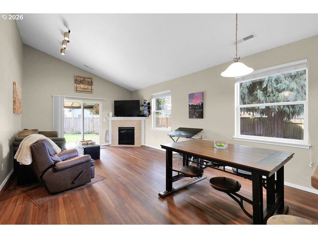 4214 HEINS Ct, Eugene, OR 97402