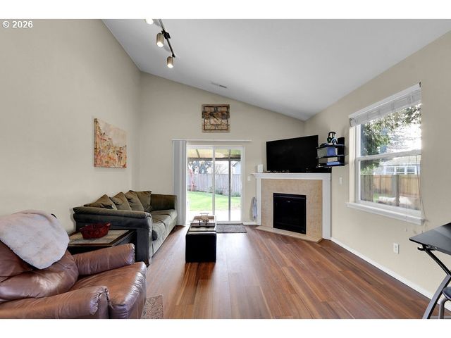 4214 HEINS Ct, Eugene, OR 97402