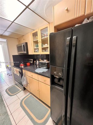 3760 Inverrary Dr 2Z, Lauderhill, FL 33319