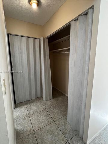 3760 Inverrary Dr 2Z, Lauderhill, FL 33319