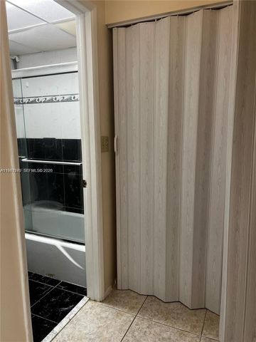 3760 Inverrary Dr 2Z, Lauderhill, FL 33319