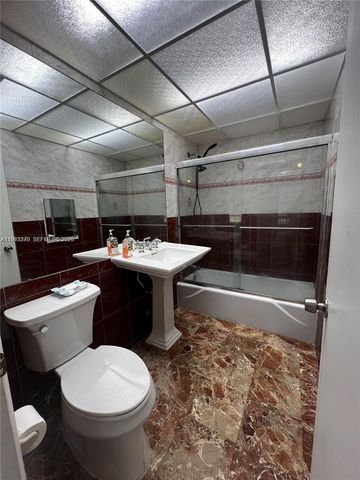 3760 Inverrary Dr 2Z, Lauderhill, FL 33319