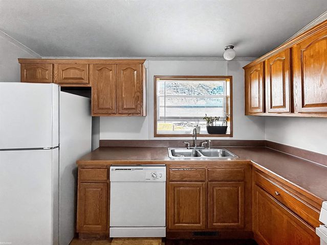 46688 Lemans Court, Macomb, MI 48044