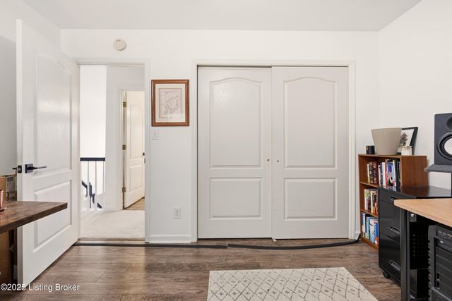 5253 Craigs Creek Dr, Louisville, KY 40241