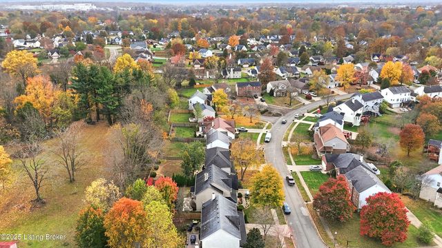 5253 Craigs Creek Dr, Louisville, KY 40241