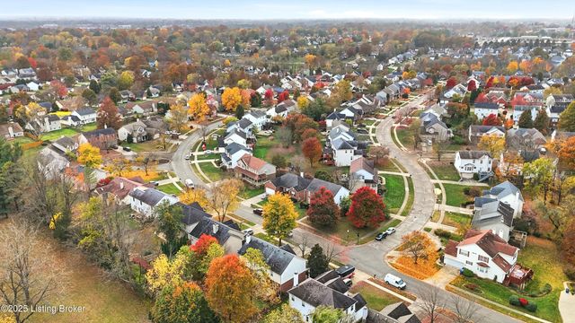 5253 Craigs Creek Dr, Louisville, KY 40241