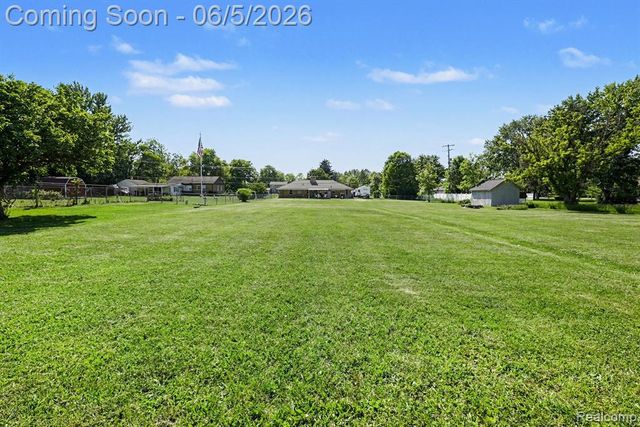 7371 Linden Road, Swartz Creek, MI 48473
