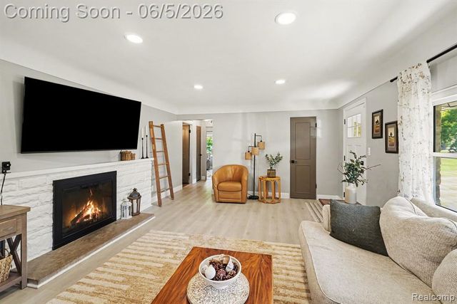 7371 Linden Road, Swartz Creek, MI 48473