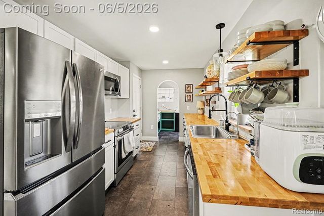 7371 Linden Road, Swartz Creek, MI 48473