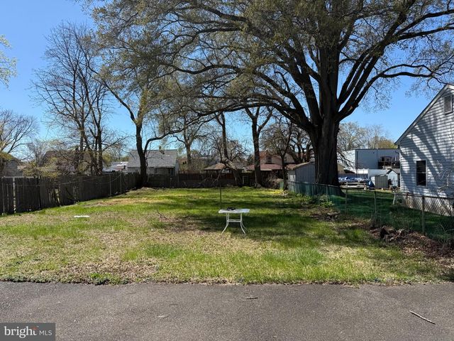 310 WYNNEWOOD AVE, Croydon, PA 19021