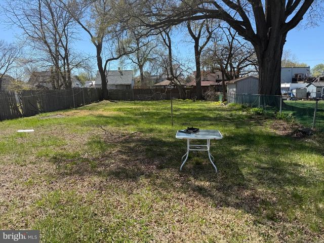 310 WYNNEWOOD AVE, Croydon, PA 19021