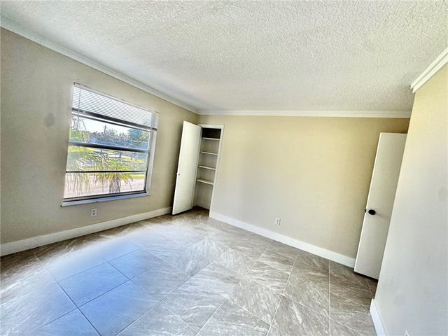 808 22nd Street 12, Vero Beach, FL 32960