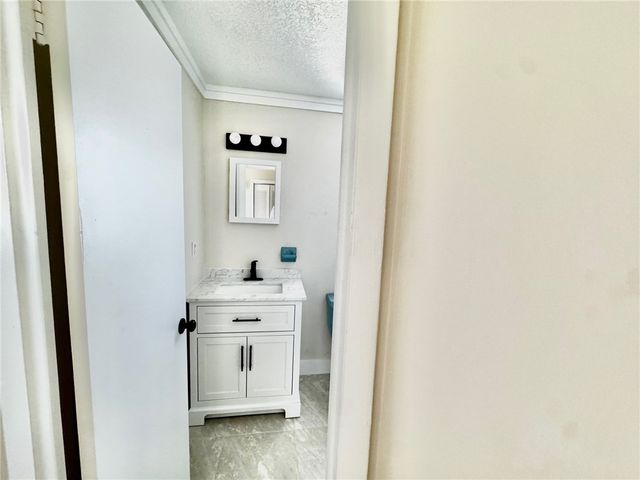 808 22nd Street 12, Vero Beach, FL 32960