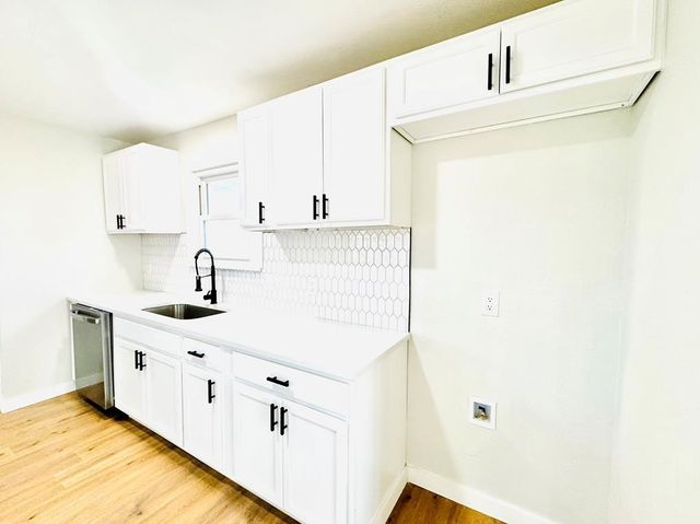 811 NW 12th St, Andrews, TX 79714