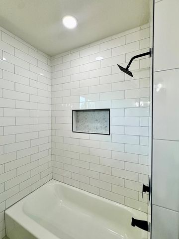 811 NW 12th St, Andrews, TX 79714