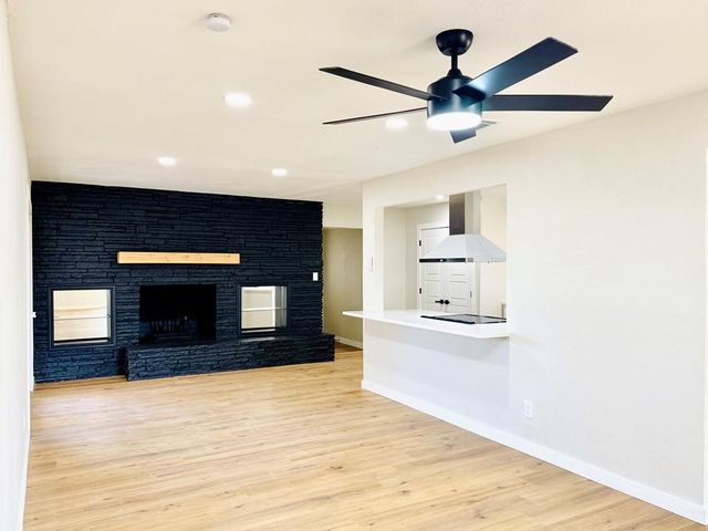 811 NW 12th St, Andrews, TX 79714