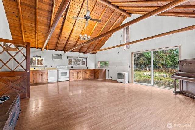 13470 Salmon La Sac Road, Ronald, WA 98940