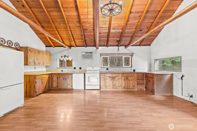 13470 Salmon La Sac Road, Ronald, WA 98940