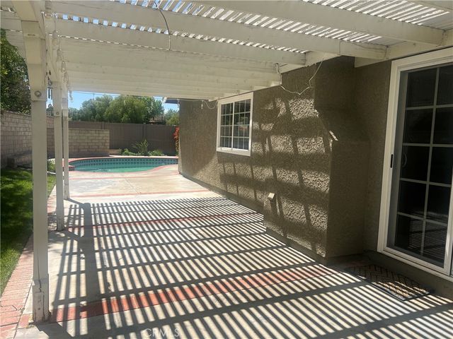 22932 Beech Creek, Valencia, CA 91354