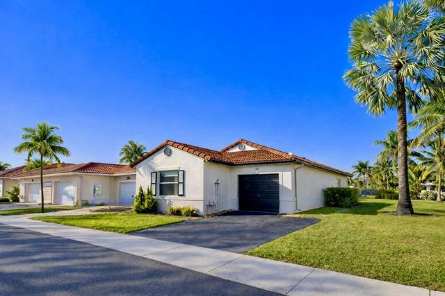 1116 SW 180 Terrace, Pembroke Pines, FL 33029