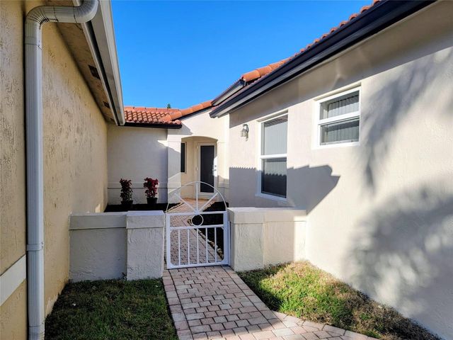 1116 SW 180 Terrace, Pembroke Pines, FL 33029
