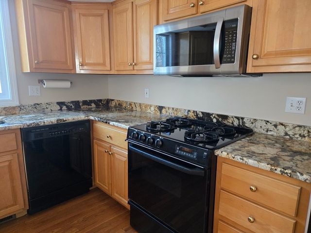 7 Tree Top Way, Methuen, MA 01844