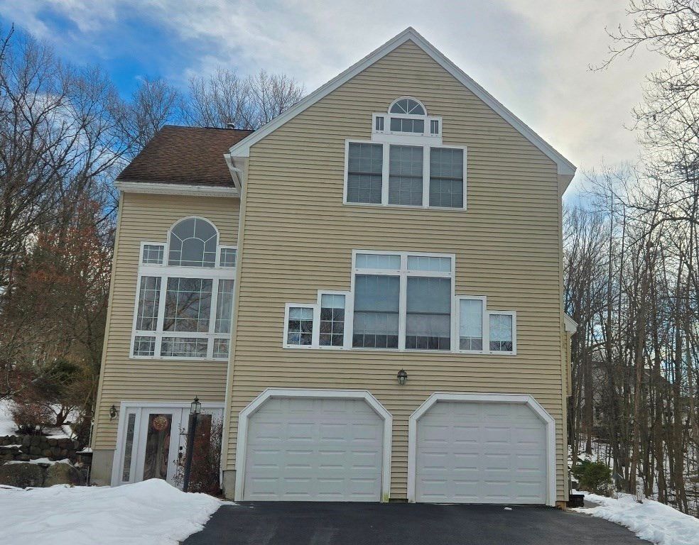 7 Tree Top Way, Methuen, MA 01844