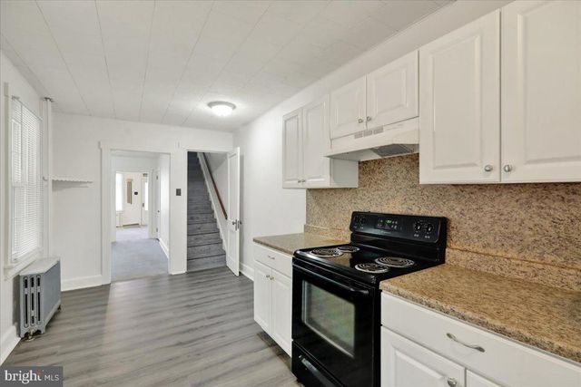 26 S CHURCH ST, Robesonia, PA 19551