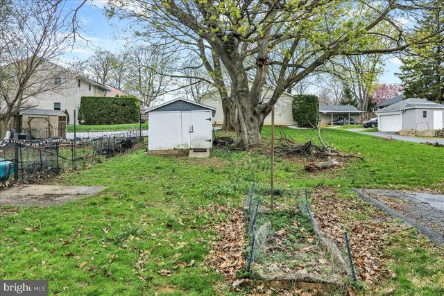 26 S CHURCH ST, Robesonia, PA 19551