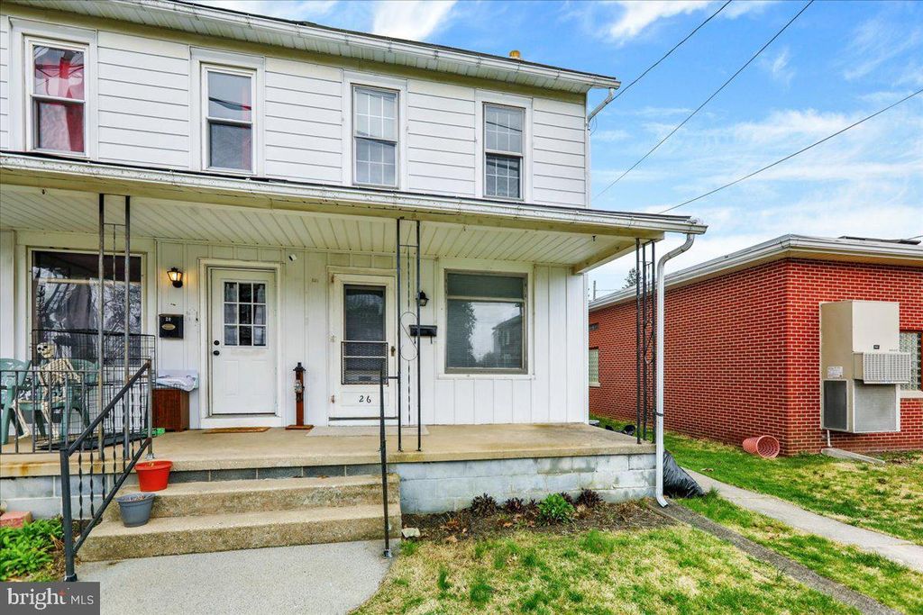 26 S CHURCH ST, Robesonia, PA 19551