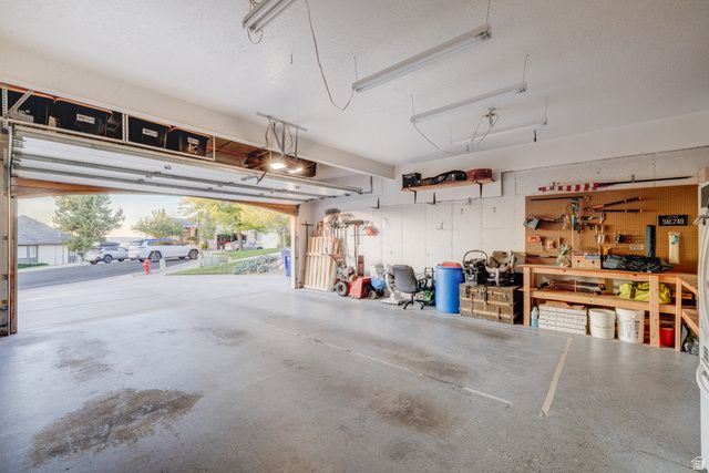 1138 IRONWOOD CIR, North Salt Lake, UT 84054