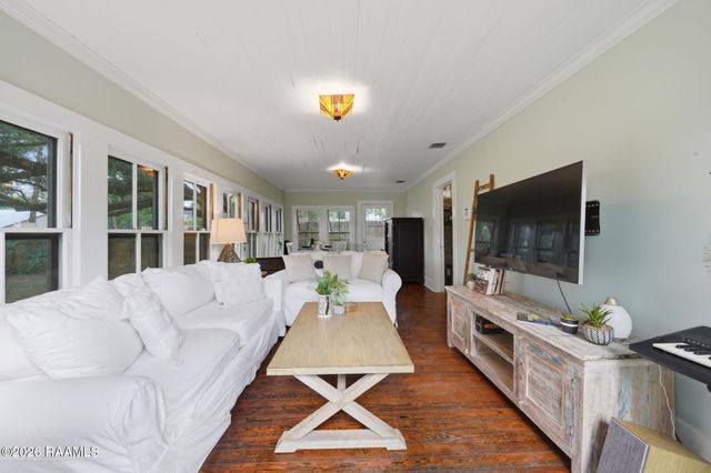 914 S Main Street, Breaux Bridge, LA 70517