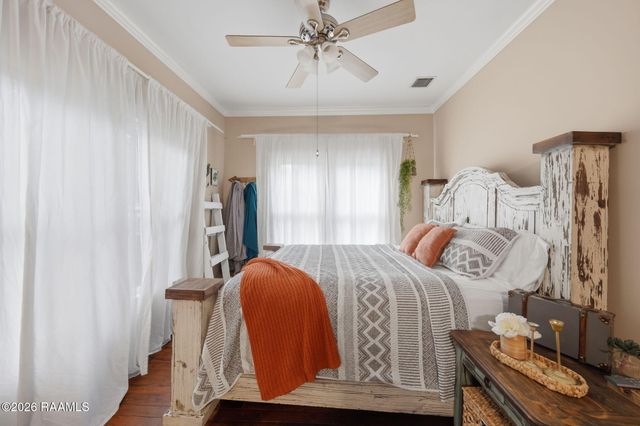 914 S Main Street, Breaux Bridge, LA 70517