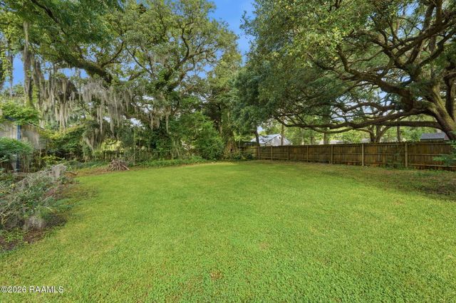 914 S Main Street, Breaux Bridge, LA 70517