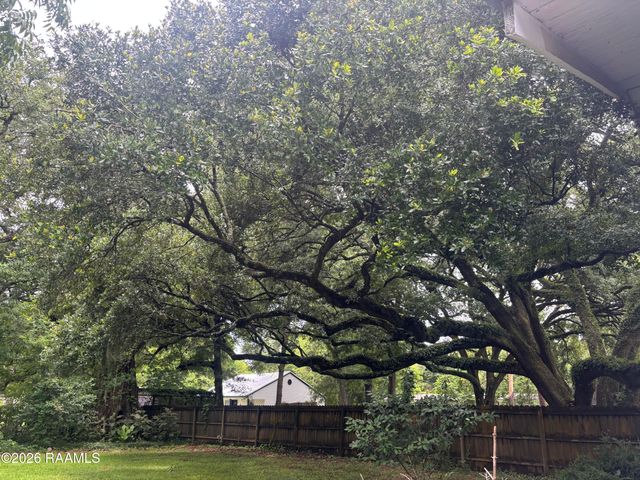 914 S Main Street, Breaux Bridge, LA 70517