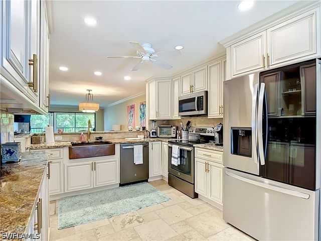 800 MISTY PINES CIR 202, Naples, FL 34105