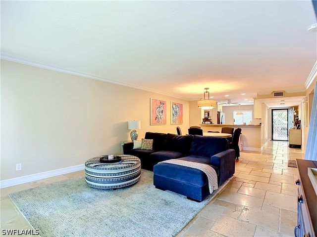 800 MISTY PINES CIR 202, Naples, FL 34105